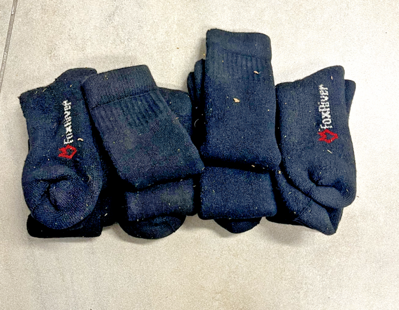 4 Pair Black Fox River Mens Crew Socks Size 9-11 bulk unbanded